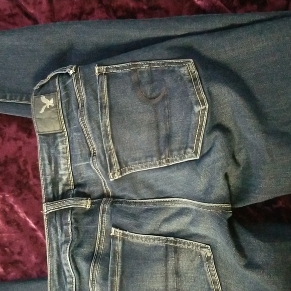 Women’s American Eagle (4L) Low Rise Jeggings - Picture 4 of 6